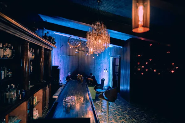 DIENTE DE LEÓN venue