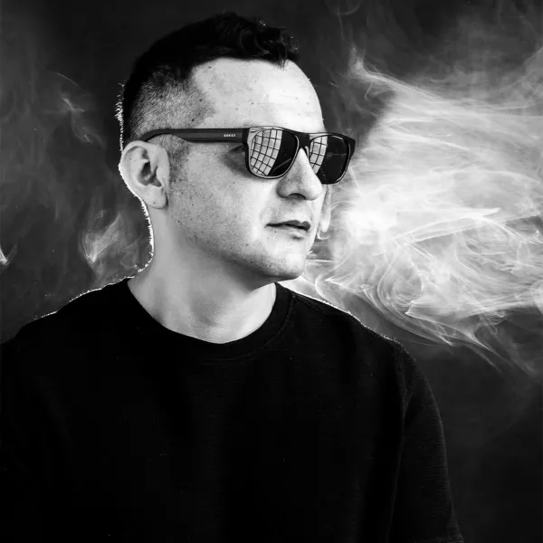 KARLOS KASTILLO