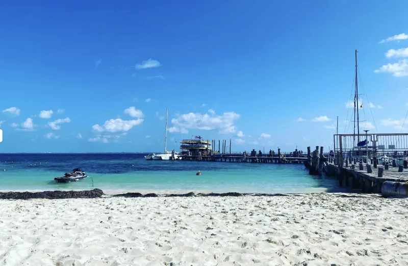 Bar del Mar Cancún venue