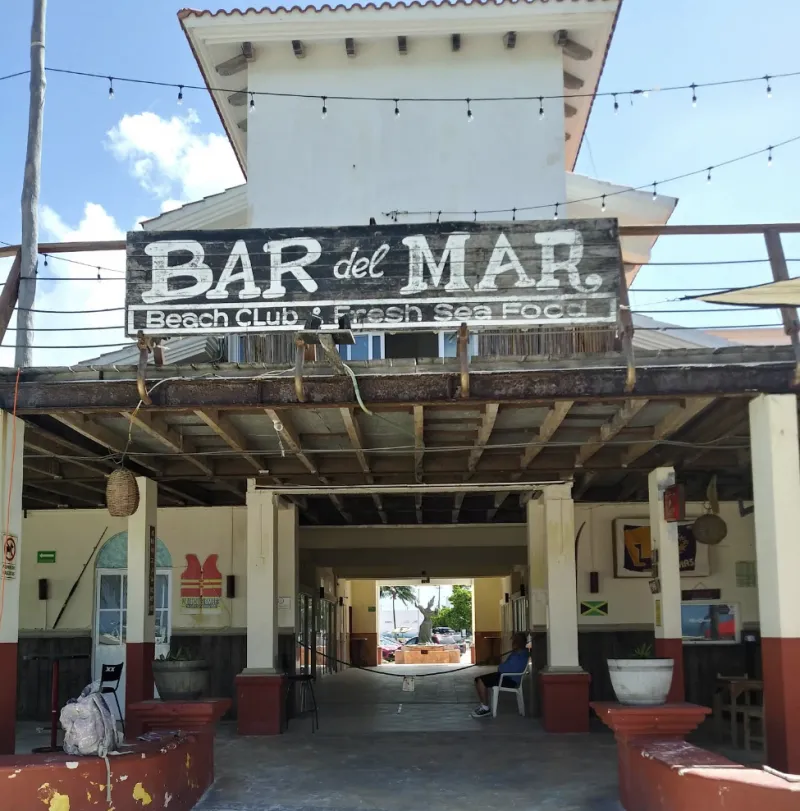 Bar del Mar Cancún venue