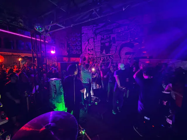 MORA MORA venue