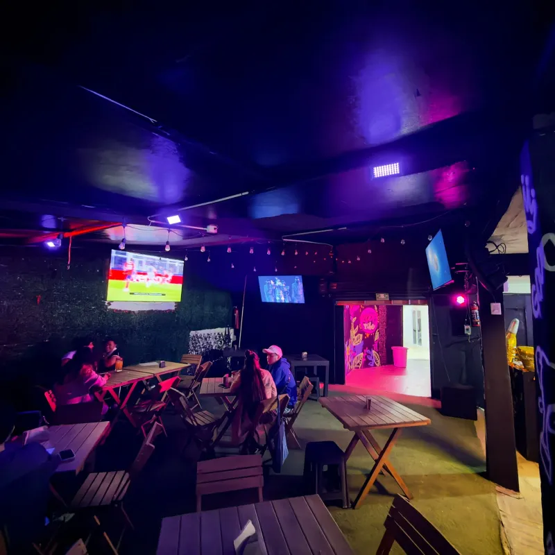 El Piraña de la Roma x Roof Vibe venue