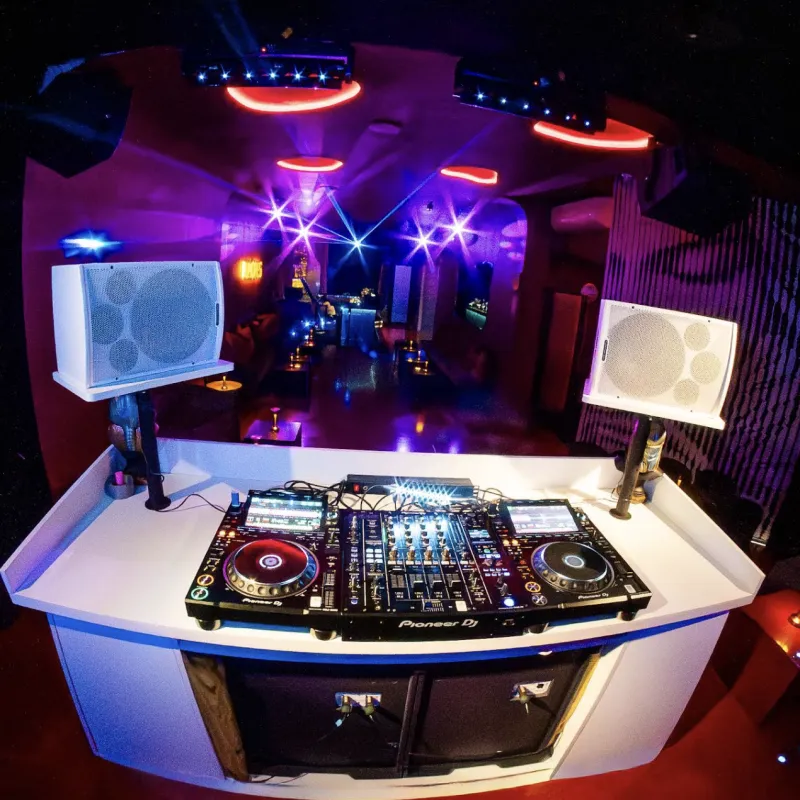 RUMORES venue