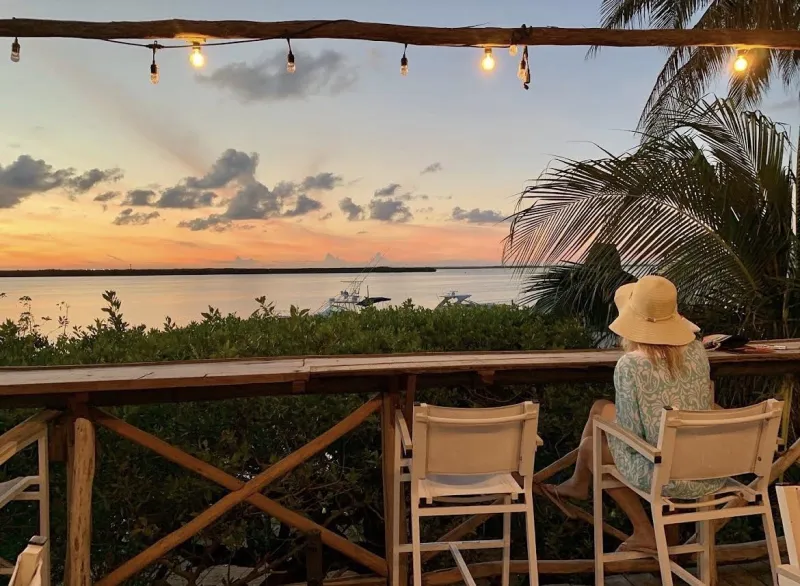 Mangroove Sunset Grill Cancún venue