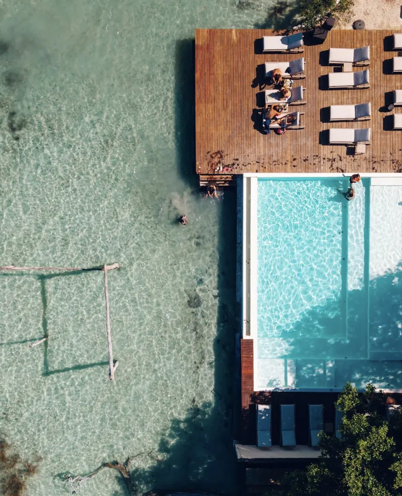 Carmelita lagoon club venue