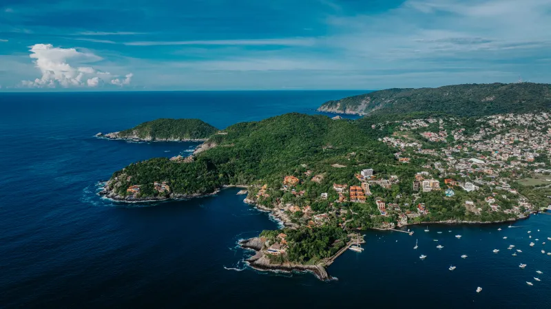 Bahía de Zihuatanejo · 5 sedes venue