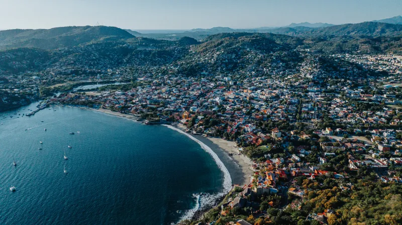 Bahía de Zihuatanejo · 5 sedes venue