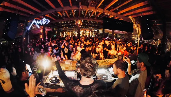 FAUNNA ROOFTOP venue