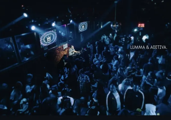 LUMMA ROOFTOP-BAR venue