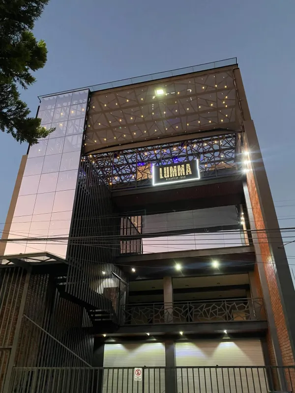 LUMMA ROOFTOP-BAR venue