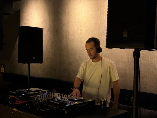 Øier by iIñigo Garay